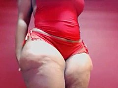 21 वें वेब मॉडल वीडियो में बड़ी गांड, मोटी छाती और बड़े स्तन