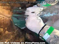 MILF Kendra Kox robi loda dużemu czarnemu kutasowi pod wodą