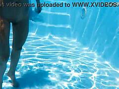 Ivi Reins imponerande dykfärdigheter och petite ram ger en fängslande tittarupplevelse