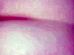 큰 검은 덩굴을 타고 있는 섹시한 창녀의 리사부 비디오